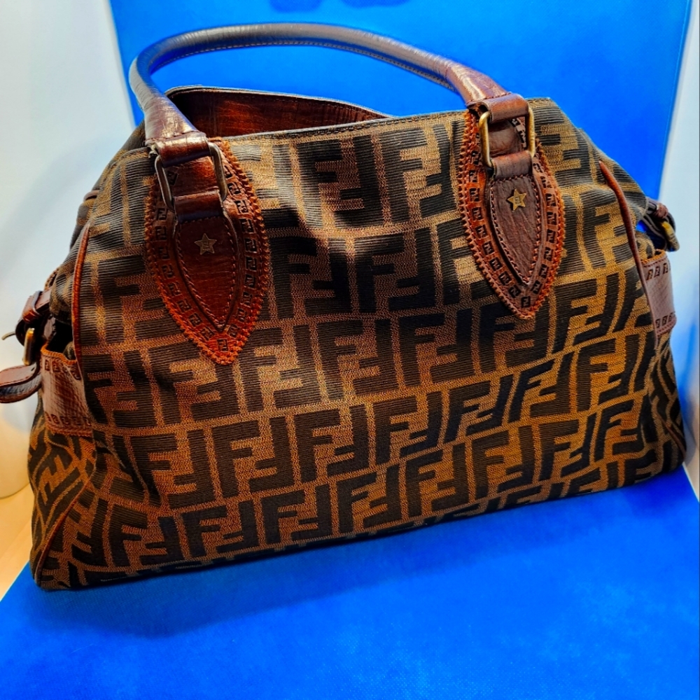 Fendi Zucca De Jour Shoulder Bag Brown